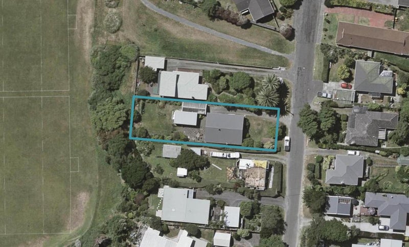 11 Miro Road, Raumati South, Paraparaumu - Carousel 1