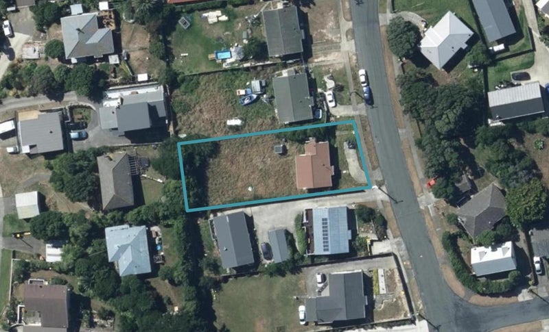 15 Matatiro Street, Titahi Bay, Porirua - Carousel 1
