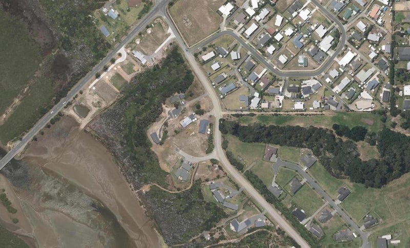 28 Estuary Drive, Mangawhai Heads, Mangawhai - Carousel 1
