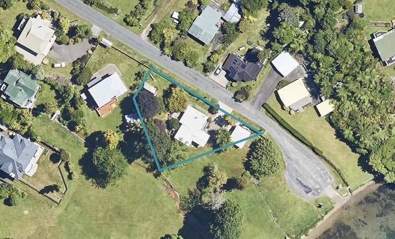 5 Bay View Road, Lake Tarawera, Rotorua - Carousel 1