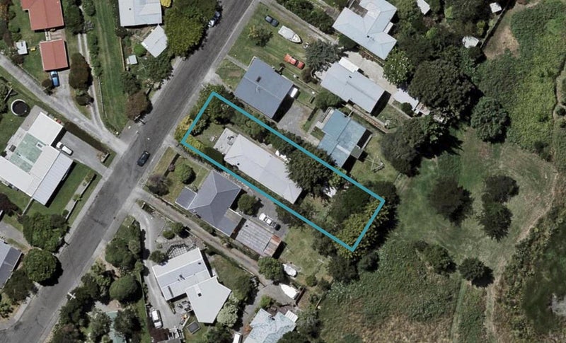 74 Kiwi Road, Raumati Beach, Paraparaumu - Carousel 1