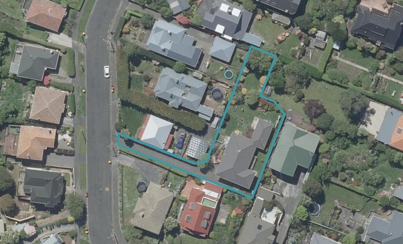 64 Preston Crescent, Belleknowes, Dunedin - Carousel 1