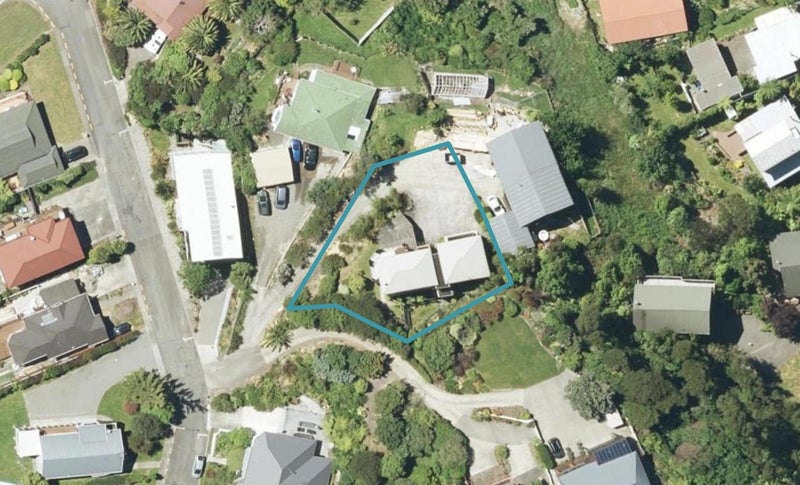 5 Finlay Grove, Waikawa, Picton - Carousel 1