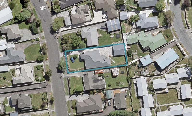 55 Fraser Crescent, Elderslea, Upper Hutt - Carousel 1