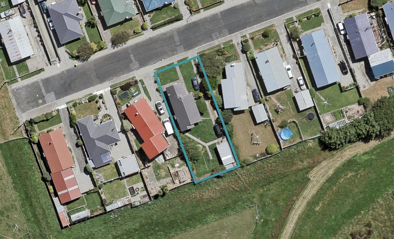21 Nevis Crescent, Grasmere, Invercargill - Carousel 1
