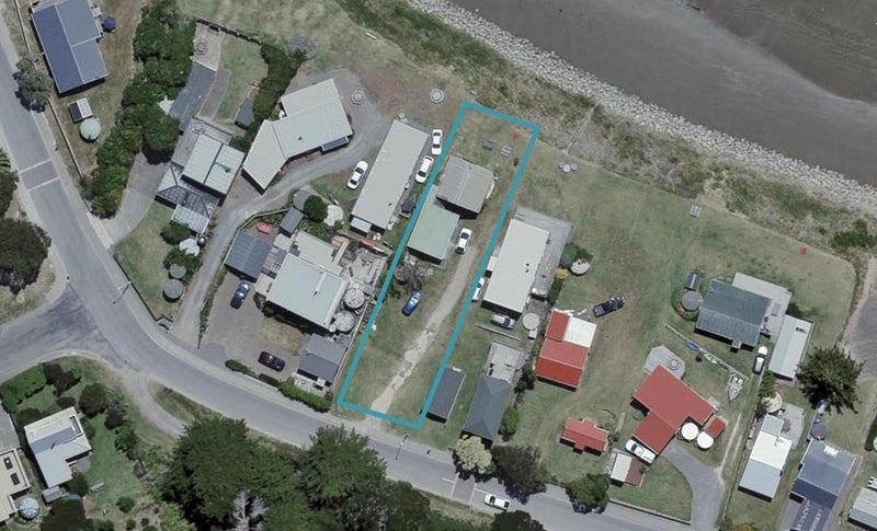 109 Jetty Road, Castlepoint, Tīnui - Carousel 1