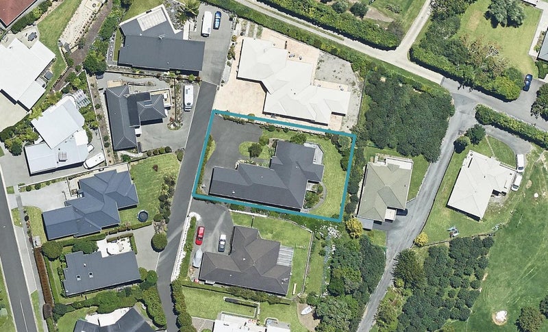 43 Contour Avenue, Pyes Pa, Tauranga - Carousel 1