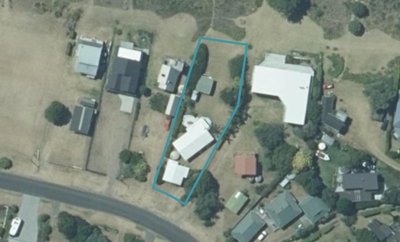 27 Banks Street, Cooks Beach, Whitianga - Carousel 1