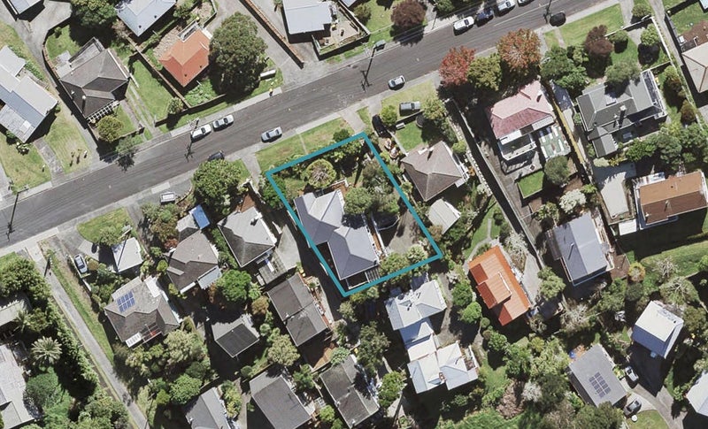 33 Verran Road, Birkenhead, Auckland - Carousel 1