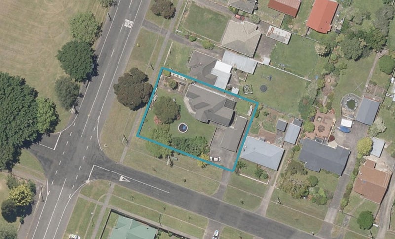 44 Tinirau Street, Whanganui East, Whanganui - Carousel 1