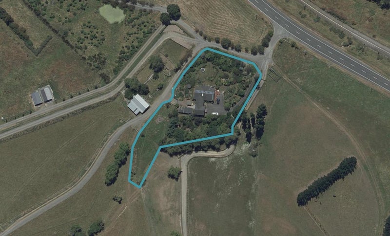 1185 Halcombe Road, Halcombe, Feilding - Carousel 1