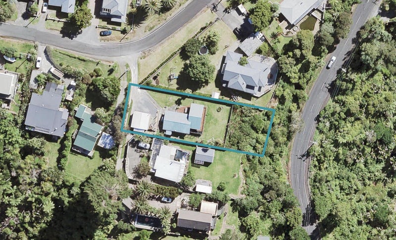 29 Lookout Drive, Laingholm, Auckland - Carousel 1