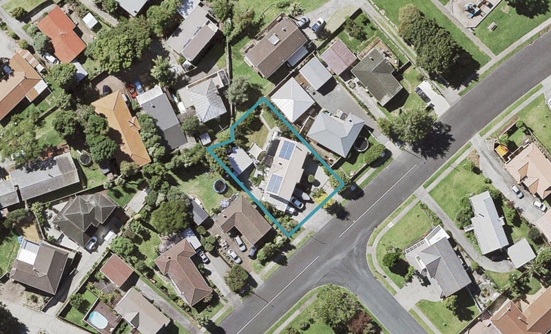 37 Marendellas Drive, Bucklands Beach, Auckland - Carousel 1