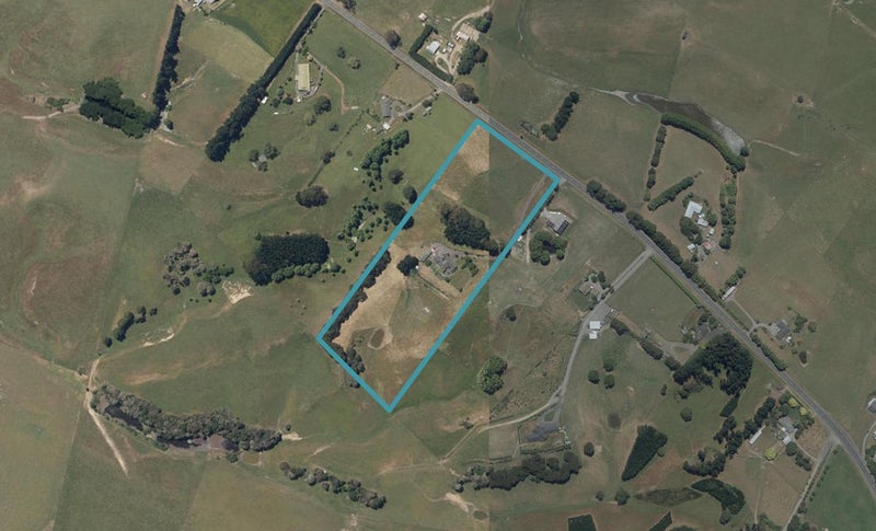 207 Halcombe Road, Feilding, Feilding - Carousel 1