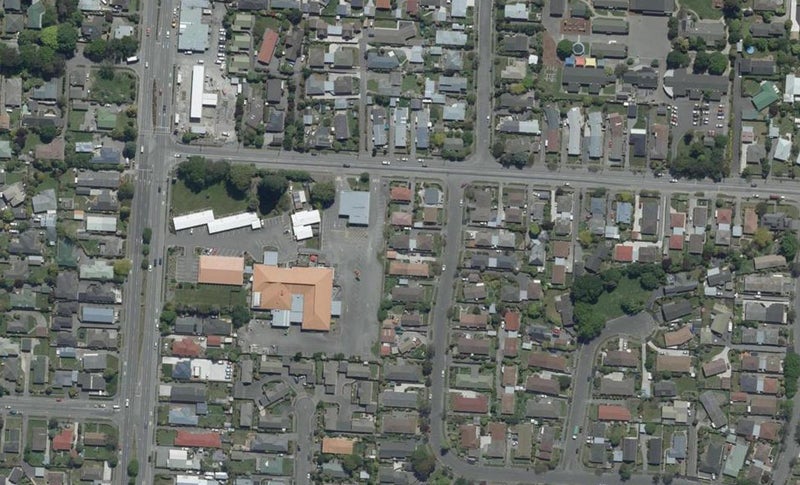 2/49 Chipping Lane, Redwood, Christchurch - Carousel 1