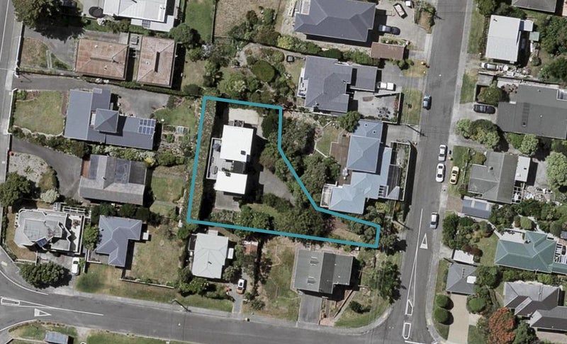 110 Seaview Road, Paraparaumu Beach, Paraparaumu - Carousel 1
