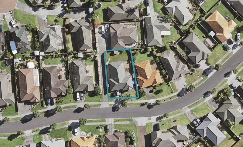 25 Blackwood Drive, Wattle Downs, Auckland - Carousel 1