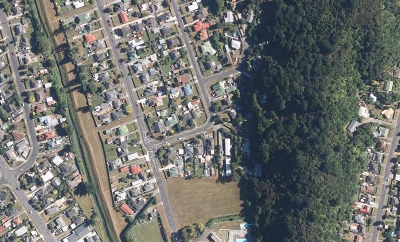 7 Bull Avenue, Wainuiomata, Lower Hutt - Carousel 1