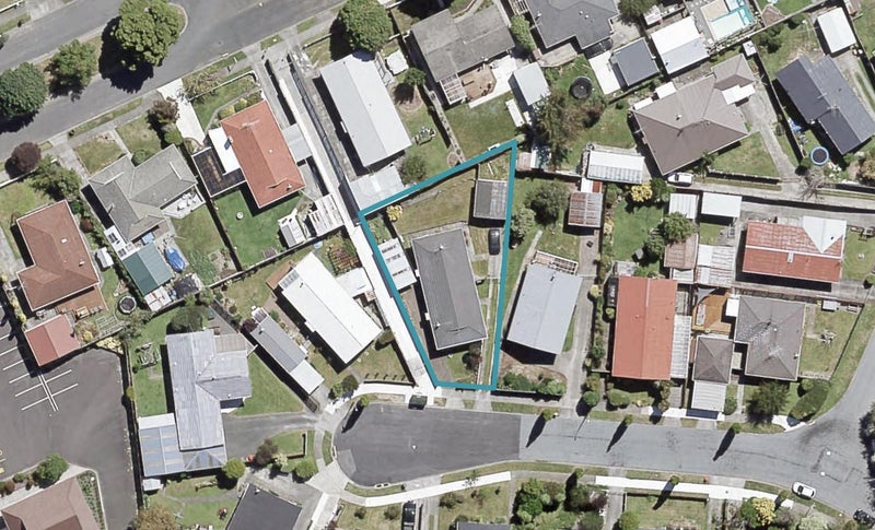 1/20 Denver Grove, Totara Park, Upper Hutt - Carousel 1