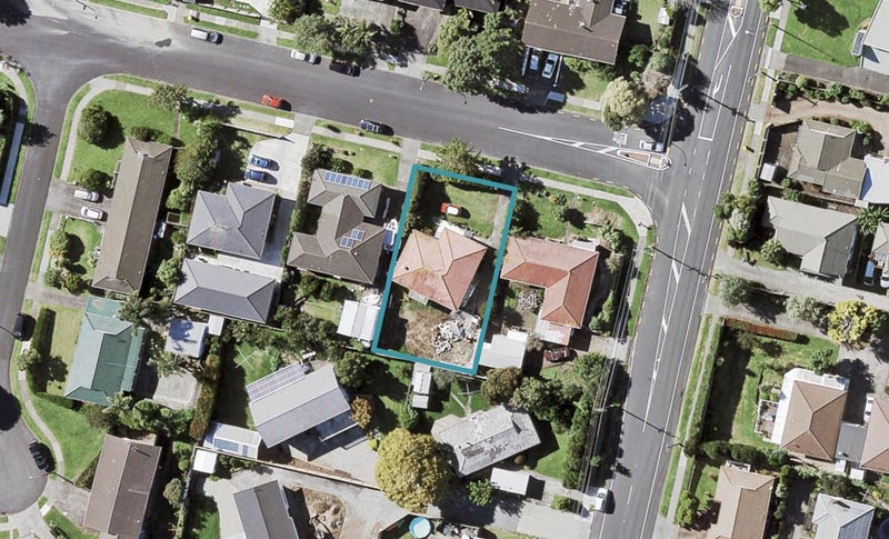 4 Wells Road, Bucklands Beach, Auckland - Carousel 1