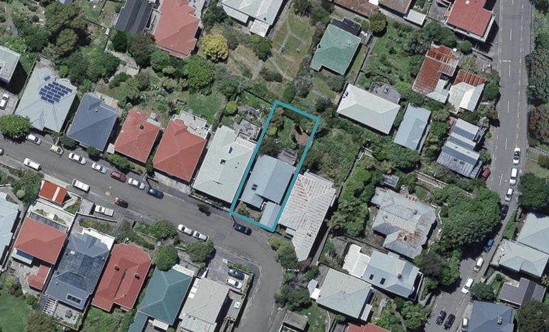 8 Maarama Crescent, Aro Valley, Wellington - Carousel 1