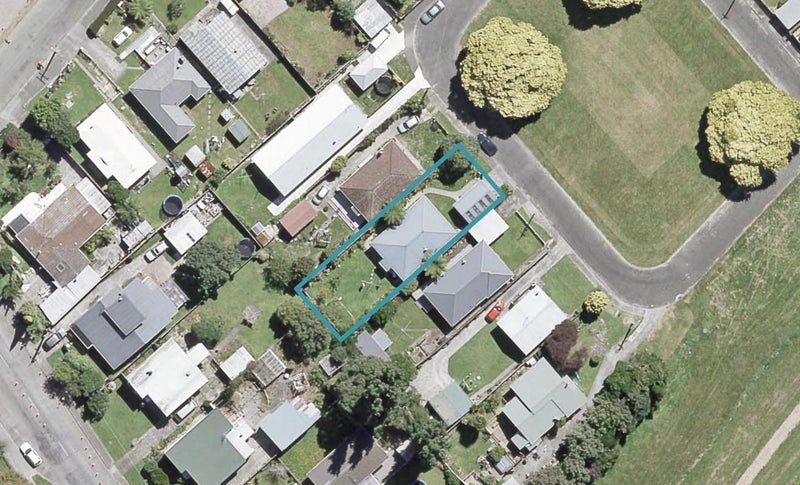 10 The Square, Manor Park, Lower Hutt - Carousel 1
