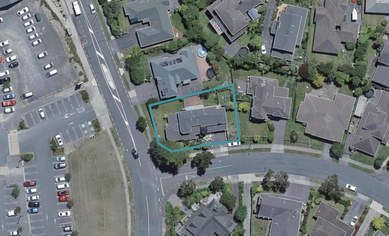 48 Burbank Crescent, Churton Park, Wellington - Carousel 1