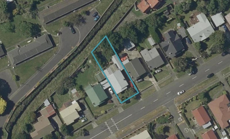 18 Clausen Street, Takaro, Palmerston North - Carousel 1