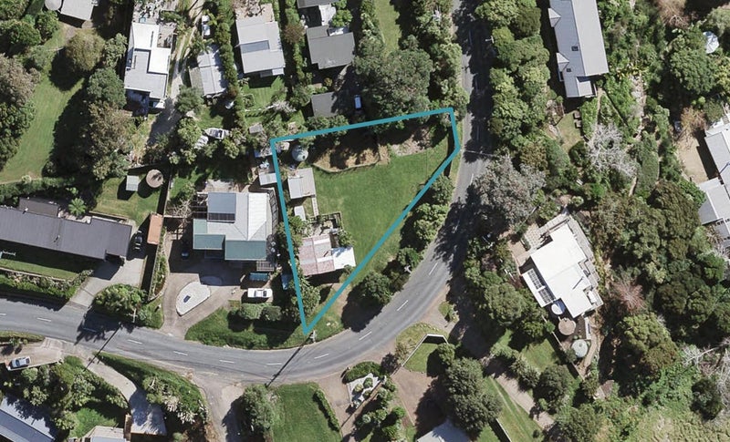 54 Junction Road, Palm Beach, Waiheke Island - Carousel 1