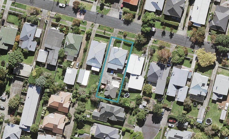 2/25 Truro Road, Sandringham, Auckland - Carousel 1