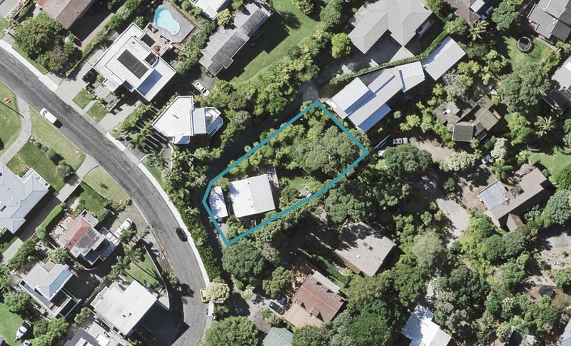 35 Eastcliffe Road, Castor Bay, Auckland - Carousel 1