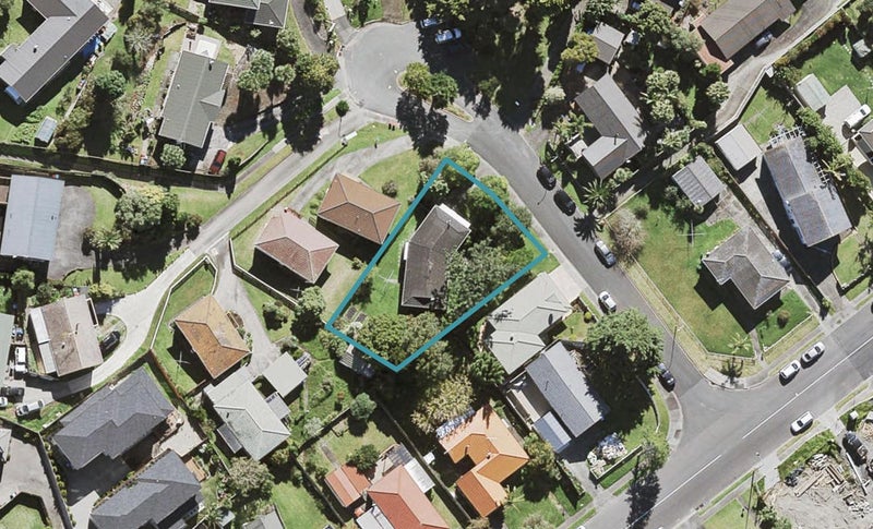 4 Flavia Place, Lynfield, Auckland - Carousel 1