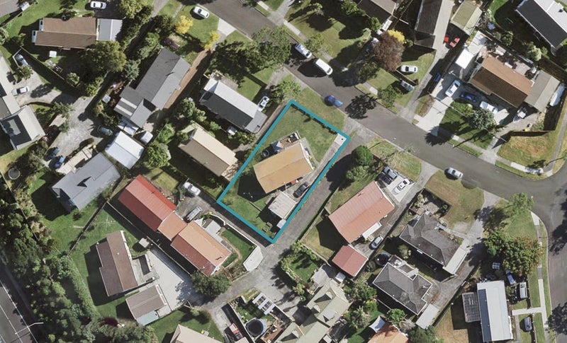 16 Leven Lane, Totara Heights, Auckland - Carousel 1
