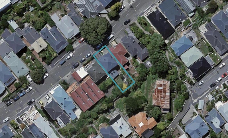 56 Hawker Street, Mount Victoria, Wellington - Carousel 1