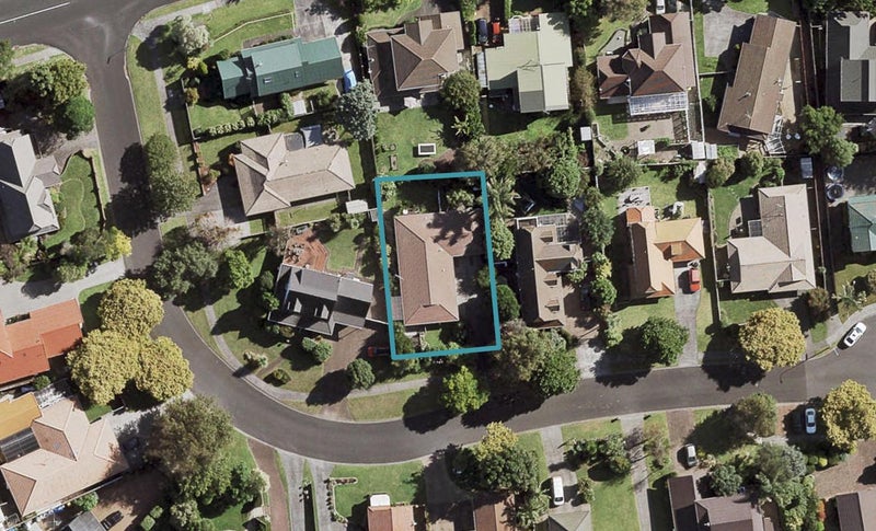 8 Cumbrian Place, Conifer Grove, Takanini - Carousel 1
