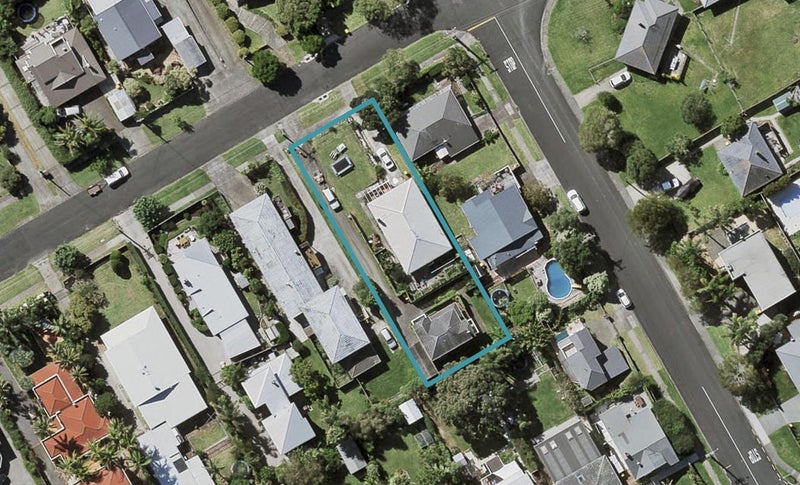 1/72 Beresford Street, Bayswater, Auckland - Carousel 1