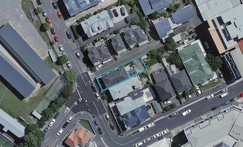 8 Hobson Street, Thorndon, Wellington - Carousel 1