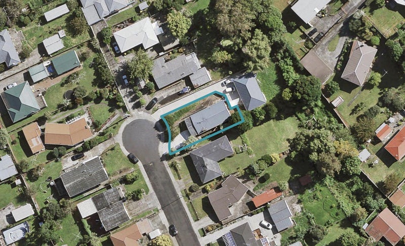 11 Hollinbrigg Place, Manurewa, Auckland - Carousel 1