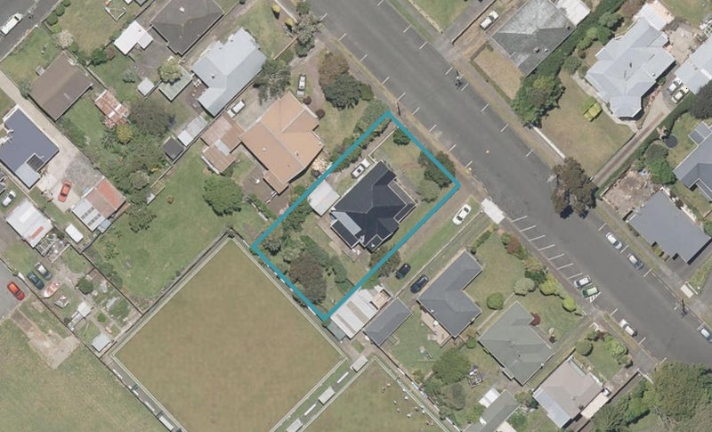 17 Caius Avenue, Gonville, Whanganui - Carousel 1