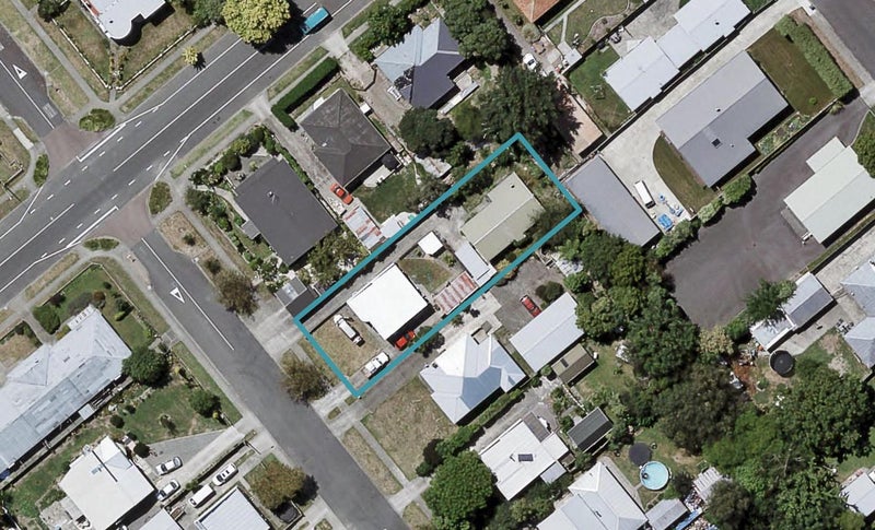 902B Queen Street East, Parkvale, Hastings - Carousel 1