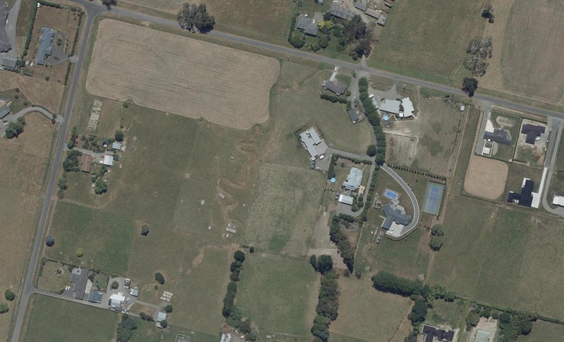 32 Echo Street, FEILDING - Carousel 1
