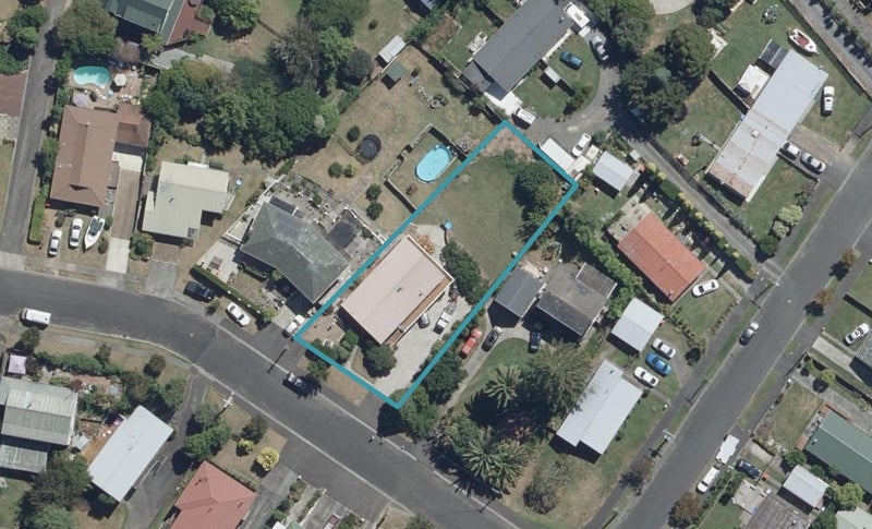 36 Mitcham Avenue, Forest Lake, Hamilton - Carousel 1