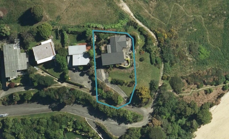 27 Cook Crescent, Kaiteriteri - Carousel 1