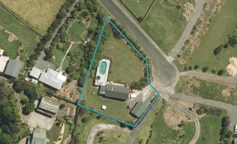 12 Sapphire Place, Whangarei - Carousel 1