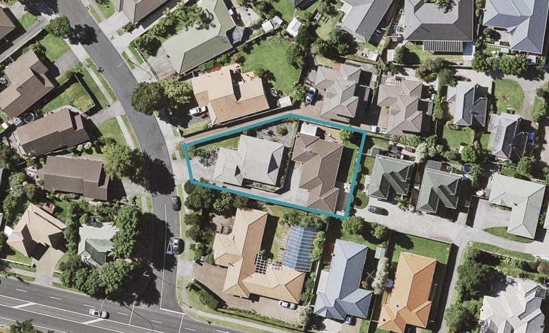 2/5 Solana Court, Botany Downs, Auckland - Carousel 1