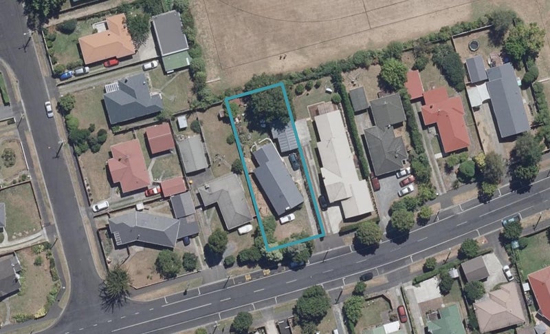 83 Masters Avenue, Silverdale, Hamilton - Carousel 1