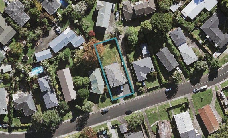 33 Stanaway Street, Hillcrest, Auckland - Carousel 1