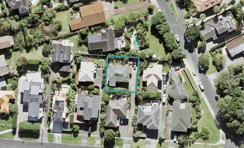 10A Clifton Road, Waiake, Auckland - Carousel 1