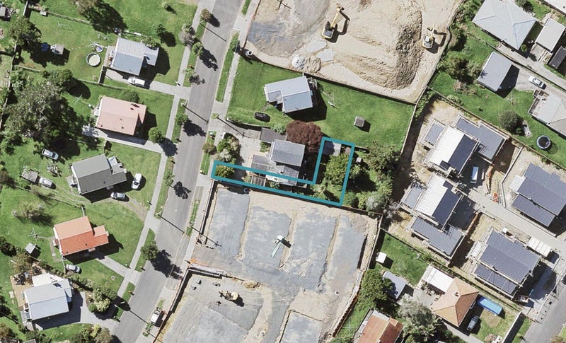 18D Lyndhurst Street, Wai o Taiki Bay, Auckland - Carousel 1