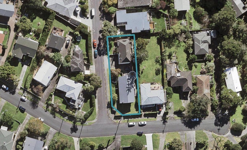 1/34 Tui Glen Road, Birkenhead, Auckland - Carousel 1